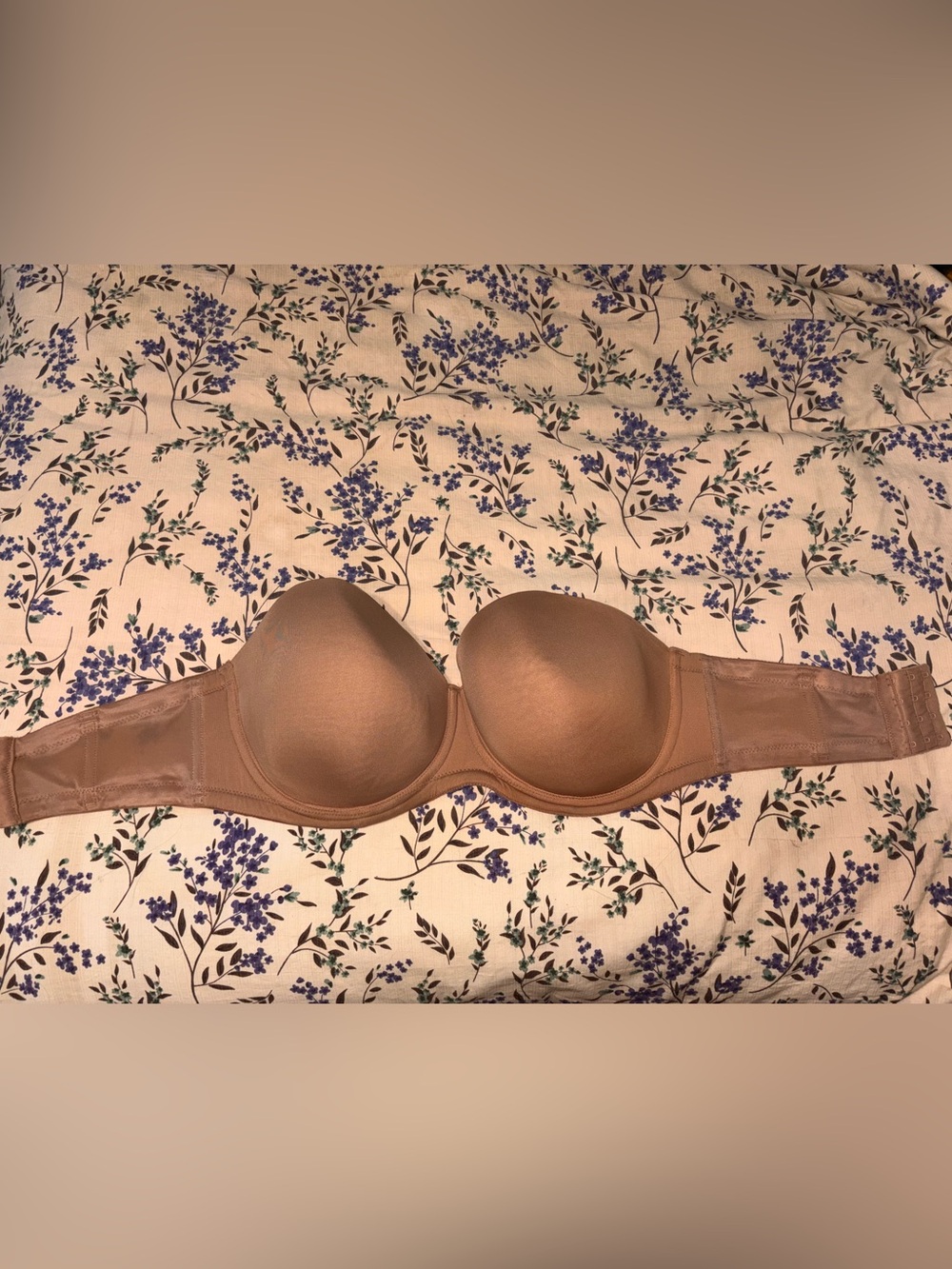 Wacoal Red Carpet Strapless Underwire Bra in Tan